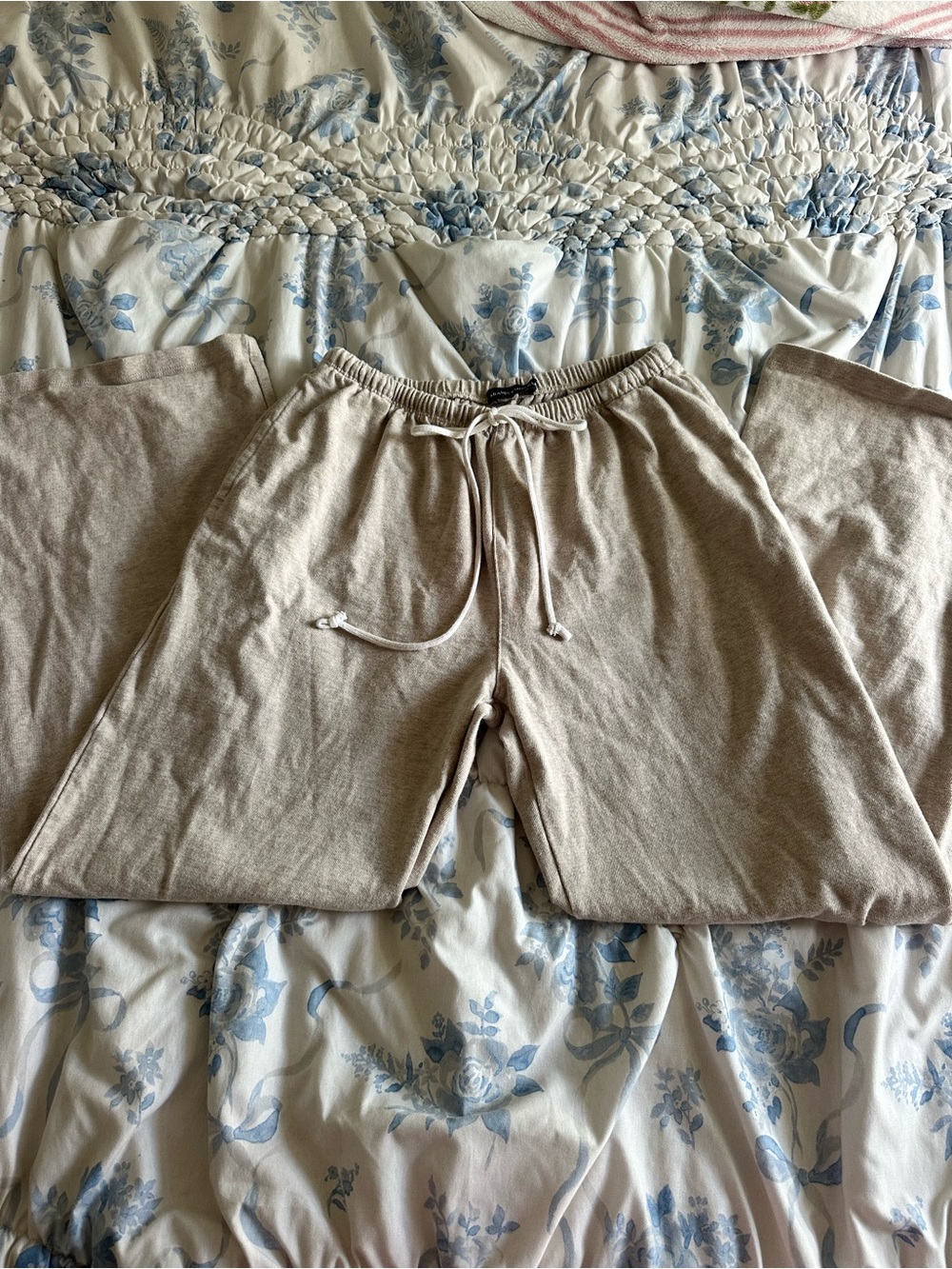 Brandy Melville Beige Drawstring Lounge Pants